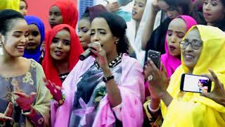 JACEYL QASAB KUMA HAGAAGO HODAN ABDIRAXMAN LIVE SHOW BOORAMA 2018 [upl. by Ajet725]