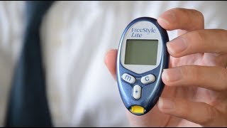 Abbotts Freestyle Lite Blood Glucose Meter Review [upl. by Inhoj118]